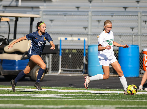 Mounds View vs Mahtomedi Girls Varisty Soccer 154