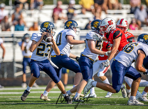 Centennial vs Mahtomedi JV Football 206