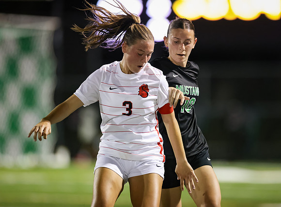 Mounds View vs Stillwater Varsity Soccer 89