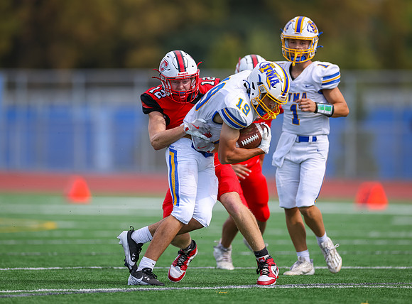 Centennial vs STMA JV Football 300