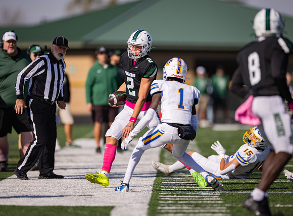 Mounds View vs STMA Varsity Football 202
