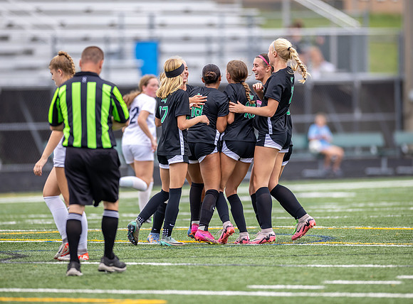 Mounds View vs Blaine Varsity Soccer 301