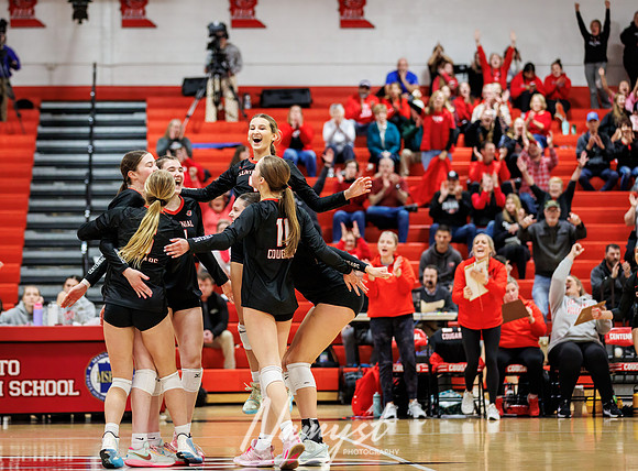 Centennial vs Blaine Girls Varsity Volleyball 270
