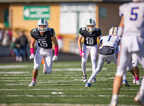 Mounds View vs STMA Varsity Football 170