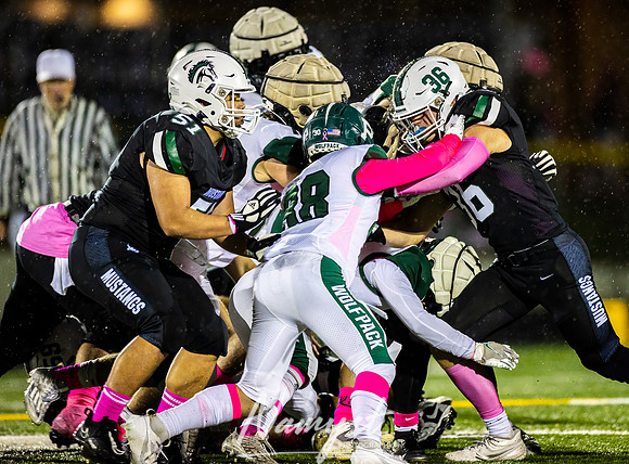Mounds View vs Park Varsity Football 220