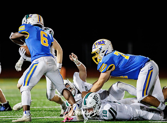 Mounds View vs STMA Varsity Football 75