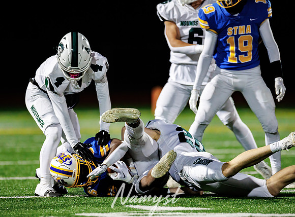 Mounds View vs STMA Varsity Football 81