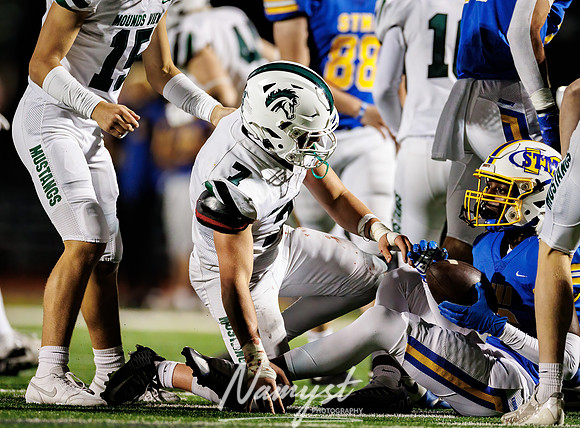 Mounds View vs STMA Varsity Football 263