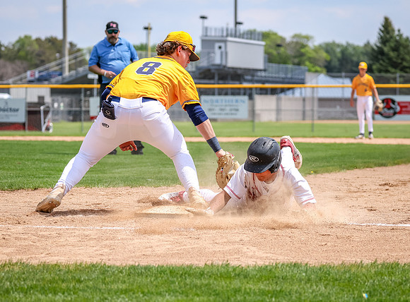 Centennial vs Mahtomedi Baseball 355