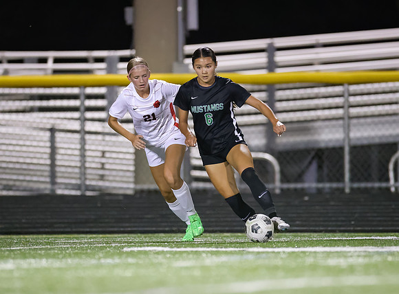 Mounds View vs Stillwater Varsity Soccer 91
