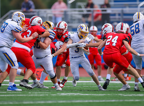Centennial vs STMA JV Football 289