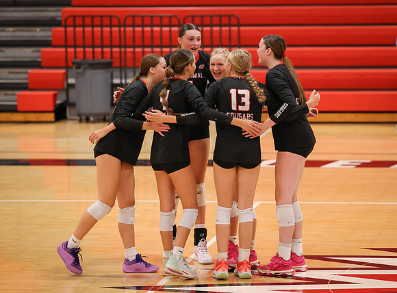 Centennial vs Osseo Girls Varsity Volleyball 215