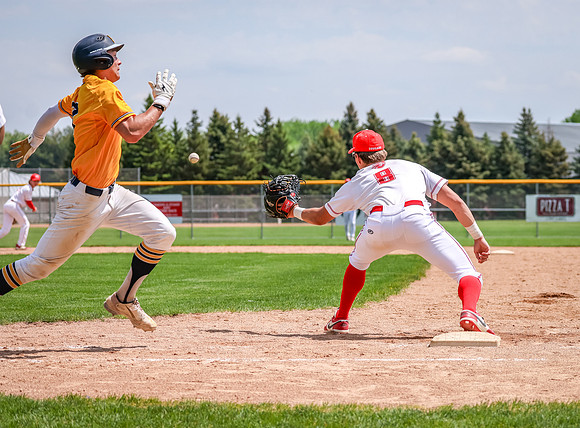 Centennial vs Mahtomedi Baseball 375