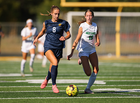 Mounds View vs Mahtomedi Girls Varisty Soccer 203