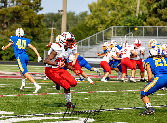 Centennial vs STMA JV Footballl 0067