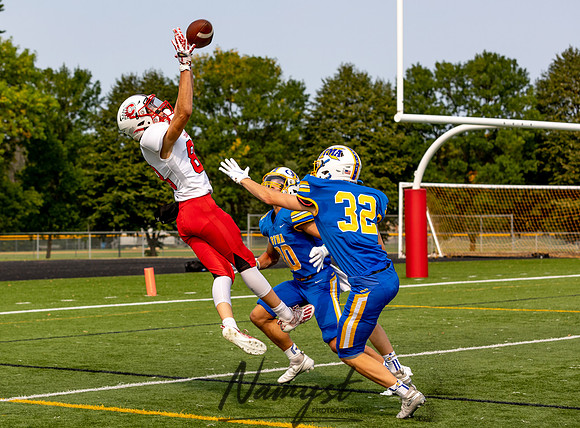 Centennial vs STMA JV Footballl 0098
