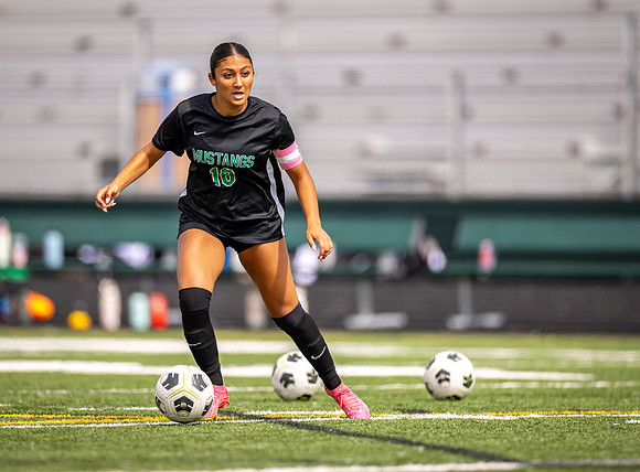 Mounds View vs Blaine Varsity Soccer 19