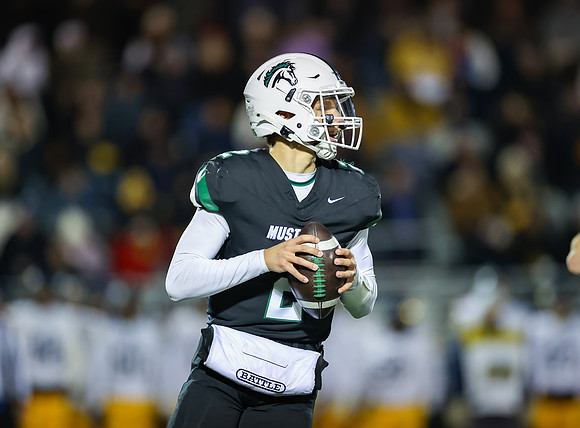 Mounds View vs Prior Lake Varsity Football 28