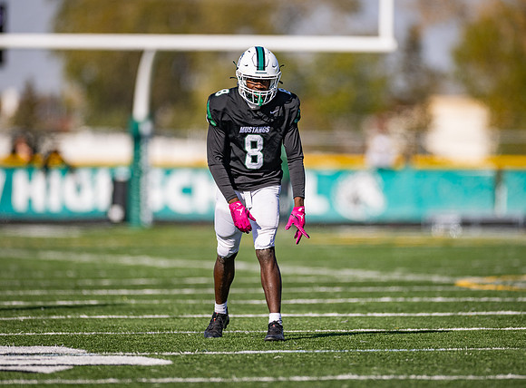 Mounds View vs STMA Varsity Football 203