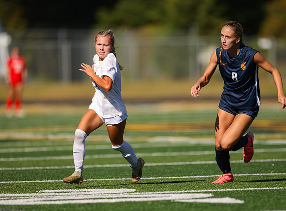 Mounds View vs Mahtomedi Girls Varisty Soccer 175