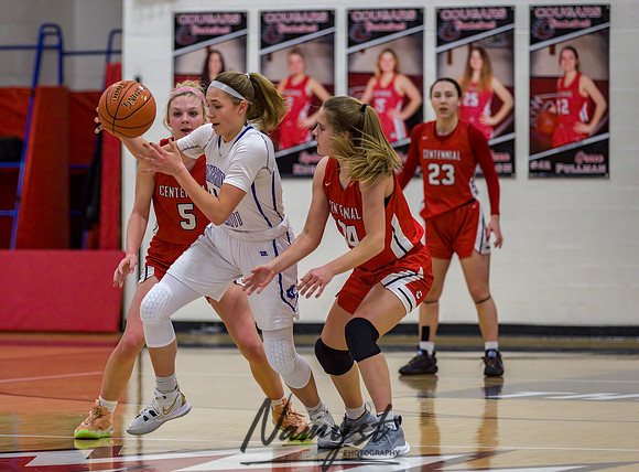 Centennial vs Cambridge-Isanti Girls Varsity Basketball 065