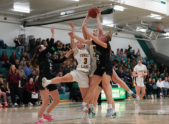 Mounds View vs Forest Lake Varsity Basketball 234