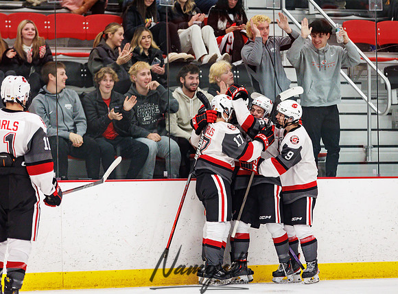 Centennial vs Mahtomedi Varsity Hockey 310