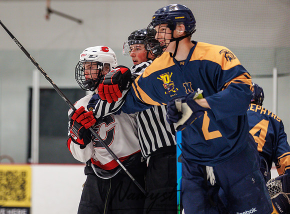 Centennial vs Mahtomedi Varsity Hockey 390