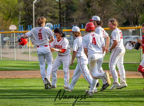 Centennial vs Blaine Varsity Baseball 525