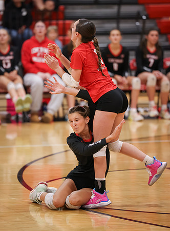 Centennial vs Hopkins Girls Varsity Volleyball 106