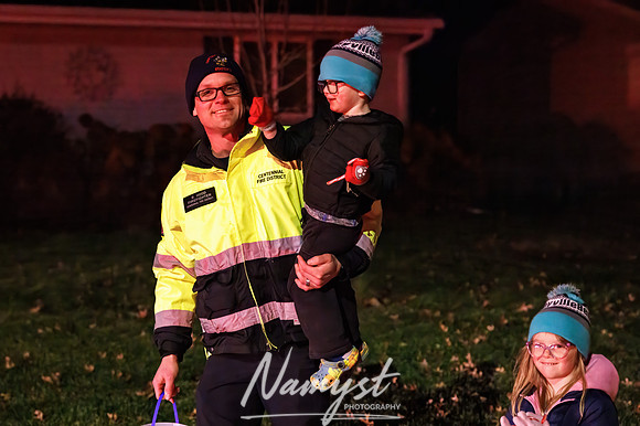 Centennial Fire Santa's Fire Engine Parade CP 33