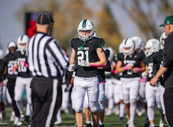 Mounds View vs STMA Varsity Football 255