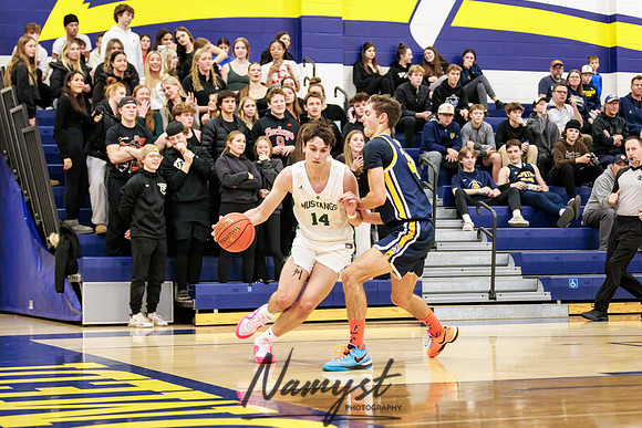 Mahtomedi vs Mounds View Boys Varsity Basketball 16