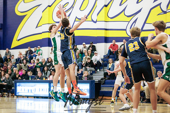 Mahtomedi vs Mounds View Boys Varsity Basketball 39