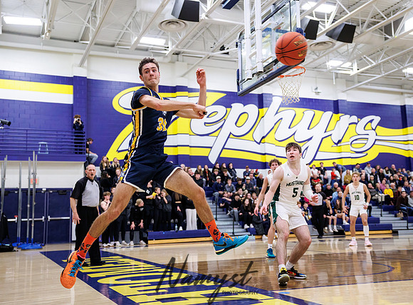 Mahtomedi vs Mounds View Boys Varsity Basketball 95