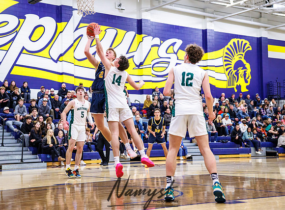 Mahtomedi vs Mounds View Boys Varsity Basketball 111
