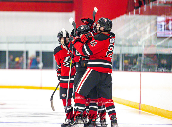 Centennial vs St. Thomas Academy Varsity Hockey 60