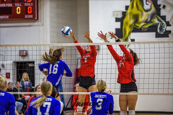 Centennial vs Cambridge Isanti Girls Varsity Volleyball 073