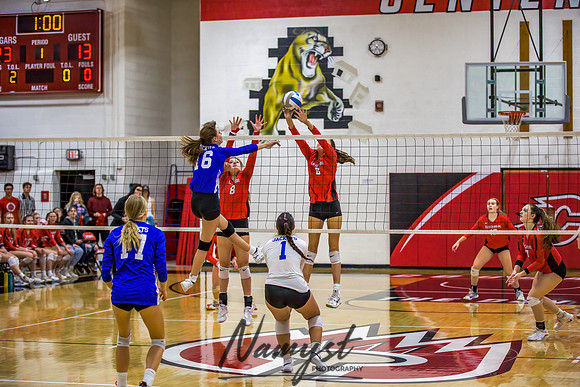 Centennial vs Cambridge Isanti Girls Varsity Volleyball 077