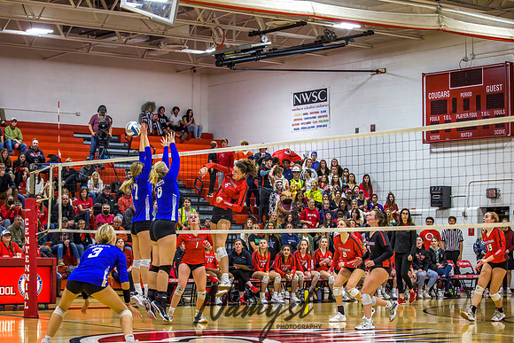 Centennial vs Cambridge Isanti Girls Varsity Volleyball 094