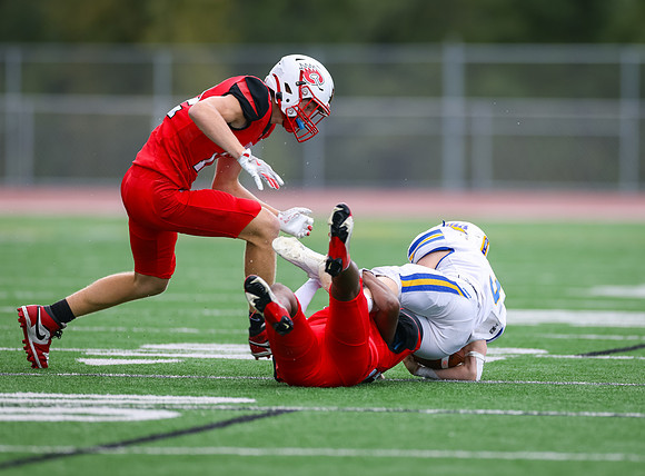Centennial vs STMA JV Football 243