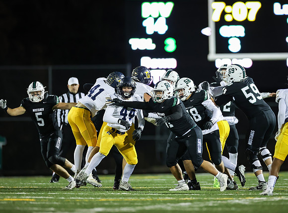 Mounds View vs Prior Lake Varsity Football 91