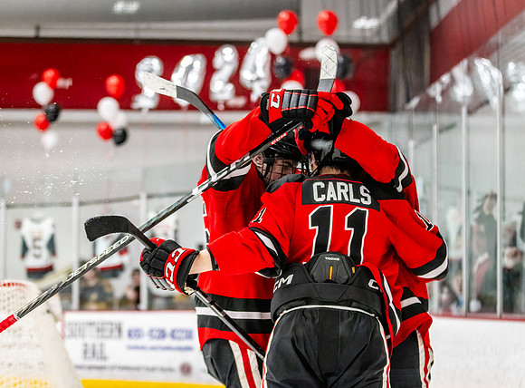 Centennial vs Blaine Varsity Hockey 446