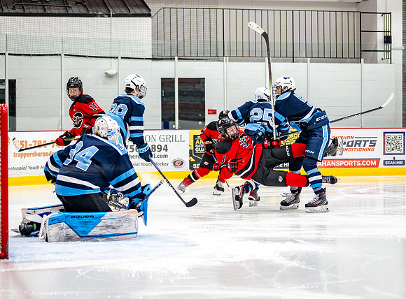 Centennial vs Blaine JV Hockey 200