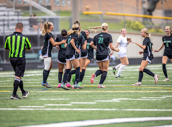 Mounds View vs Blaine Varsity Soccer 304