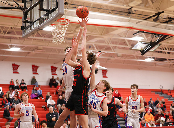 Centennial vs Spring Lake Park Varsity Basketball_123