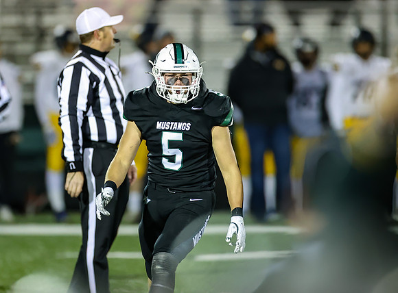 Mounds View vs Prior Lake Varsity Football 235