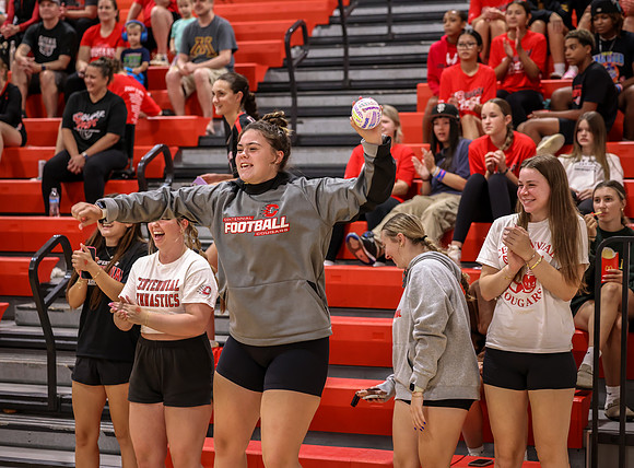 Centennial vs Mounds View Girls Varsity Volleyball 17