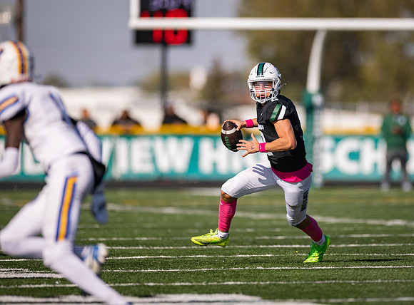 Mounds View vs STMA Varsity Football 198