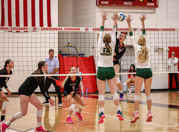 Centennial vs Mounds View Girls Varsity Volleyball 175